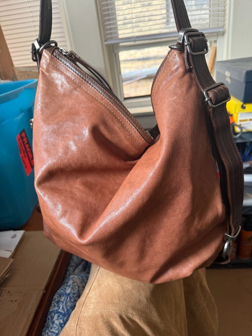 Rough & Tumble XL Hobo - Picture 3 of 11